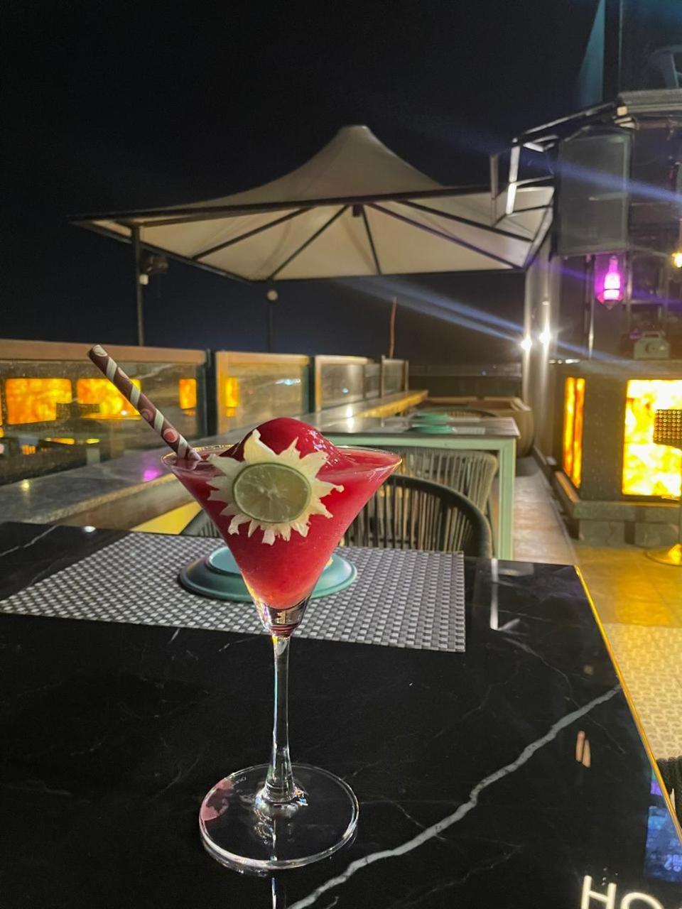 Hotel Three Seasons Vrindāvan Εξωτερικό φωτογραφία